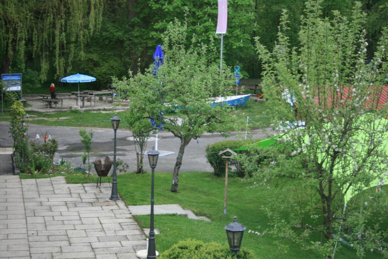 Krug'S Family Hostel Und Restaurant Weilheim in Oberbayern Buitenkant foto
