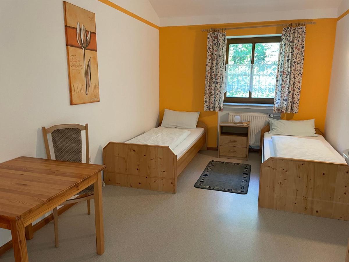 Krug'S Family Hostel Und Restaurant Weilheim in Oberbayern Buitenkant foto