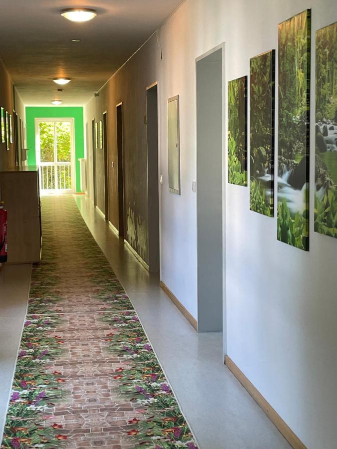 Krug'S Family Hostel Und Restaurant Weilheim in Oberbayern Buitenkant foto