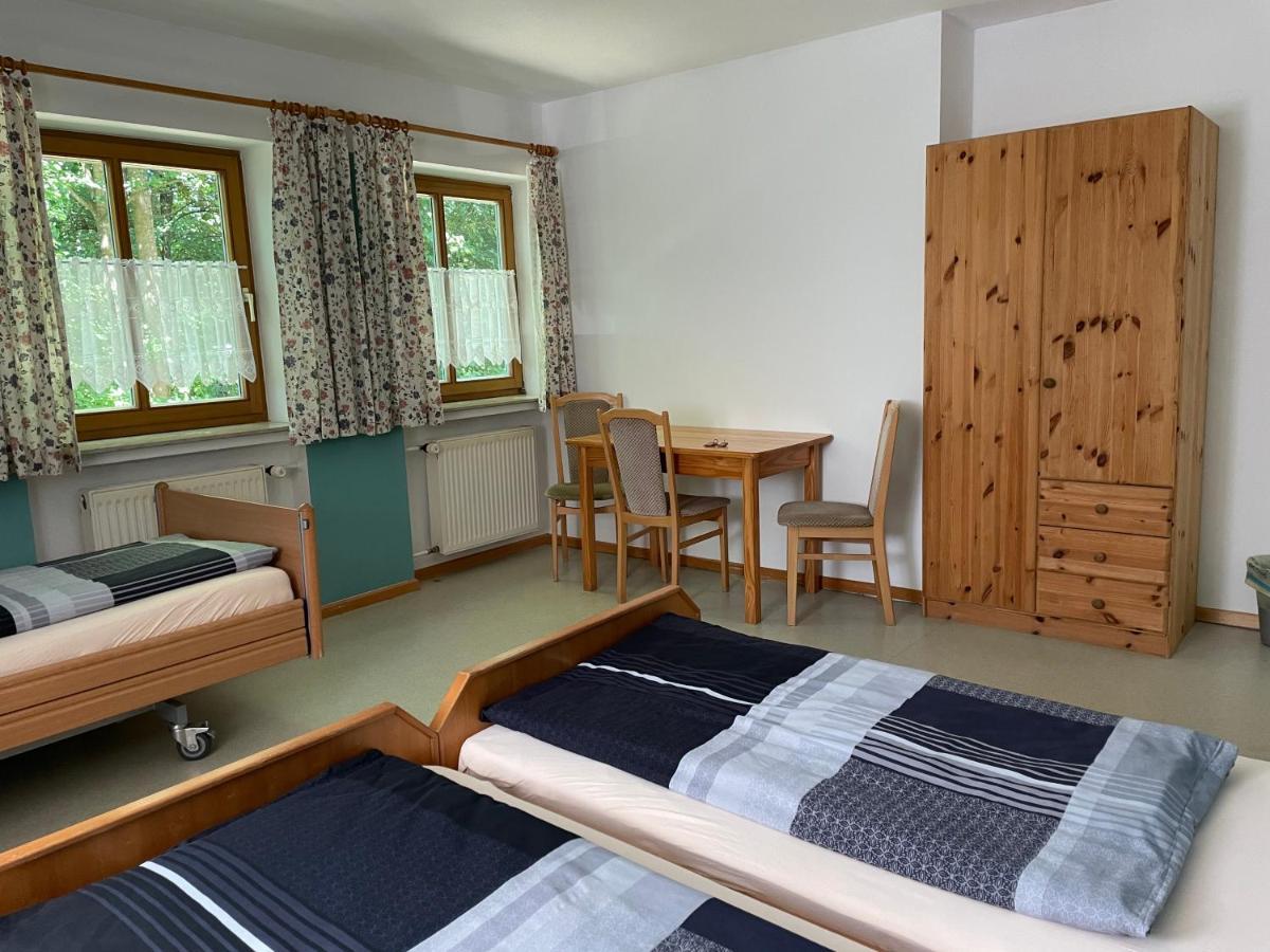 Krug'S Family Hostel Und Restaurant Weilheim in Oberbayern Buitenkant foto